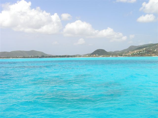 Antigua et ses eaux cristallines